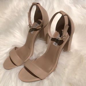 Steve Madden nude sandal